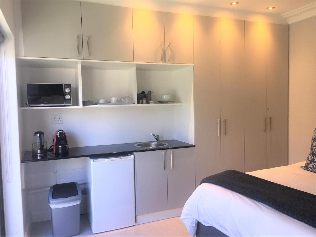 Ocean Breeze Sunset Beach - เคปทาวน์ ภายนอก รูปภาพ