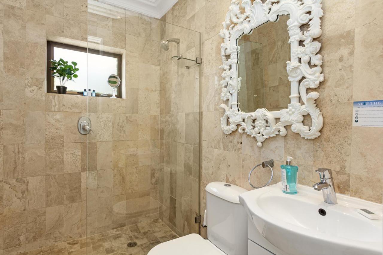 Ocean Breeze Sunset Beach - เคปทาวน์ ภายนอก รูปภาพ