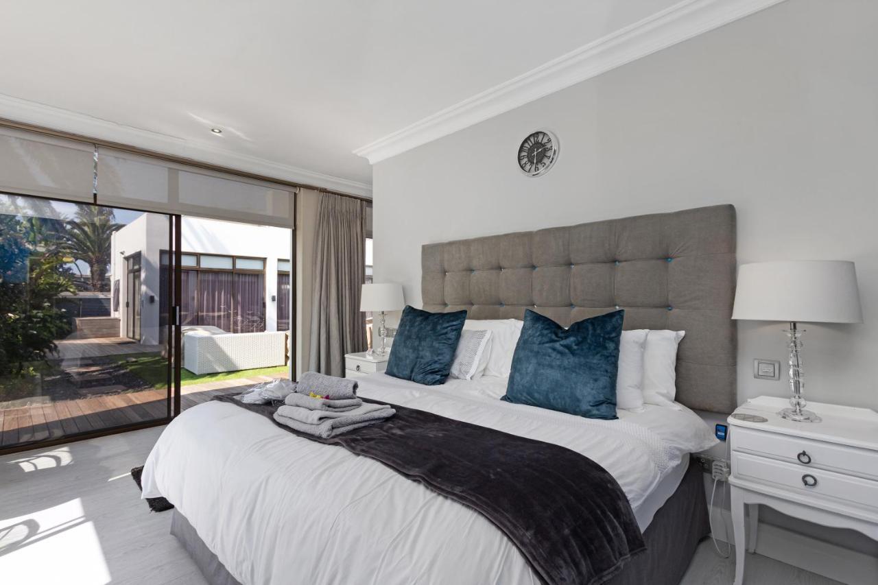 Ocean Breeze Sunset Beach - เคปทาวน์ ภายนอก รูปภาพ