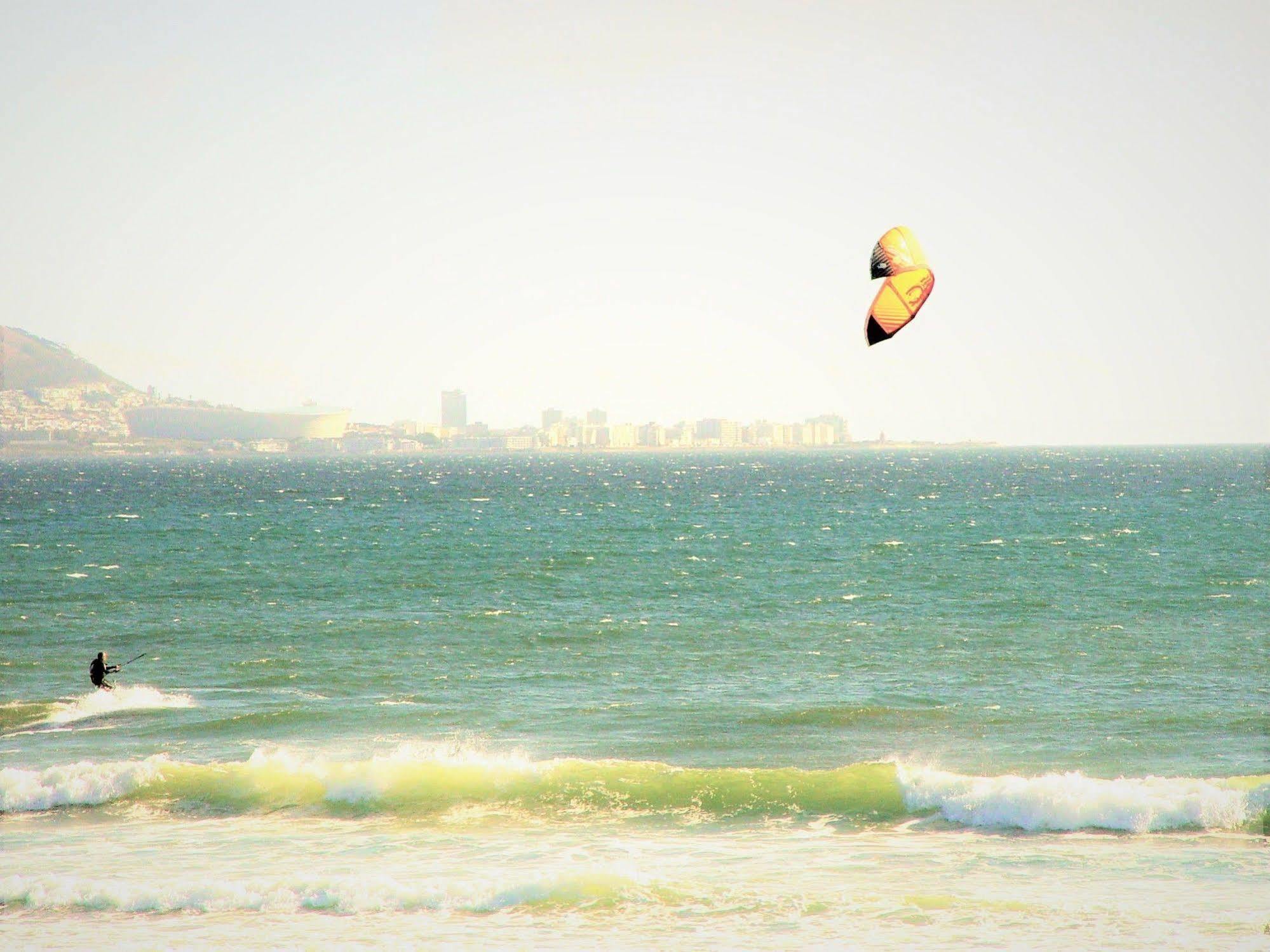 Ocean Breeze Sunset Beach - เคปทาวน์ ภายนอก รูปภาพ